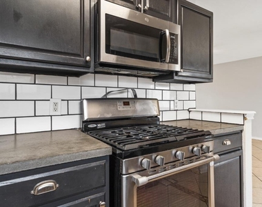 141 E Wild Senna Dr - Photo Thumbnail 10