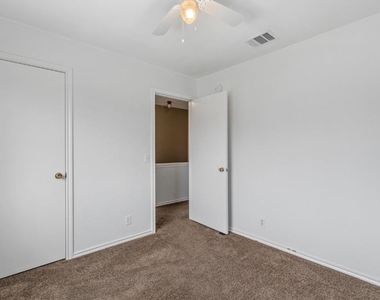 141 E Wild Senna Dr - Photo Thumbnail 22