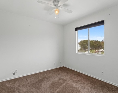 141 E Wild Senna Dr - Photo Thumbnail 21