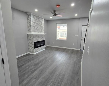 1615 S Conestoga Street - Photo Thumbnail 1
