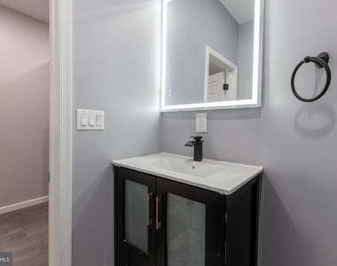 1615 S Conestoga Street - Photo Thumbnail 12