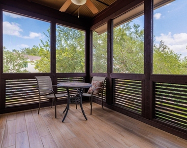701 Josephine St - Photo Thumbnail 9