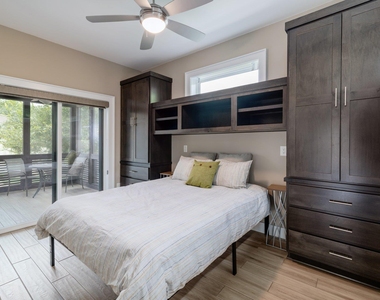 701 Josephine St - Photo Thumbnail 6