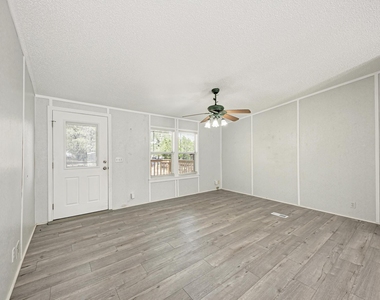 107 Long Shadow Dr - Photo Thumbnail 6