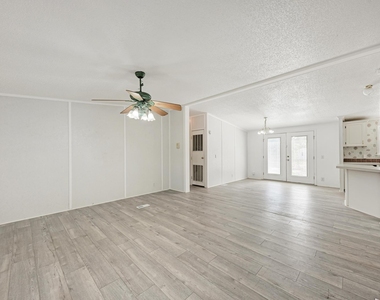107 Long Shadow Dr - Photo Thumbnail 5