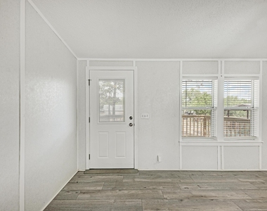 107 Long Shadow Dr - Photo Thumbnail 4