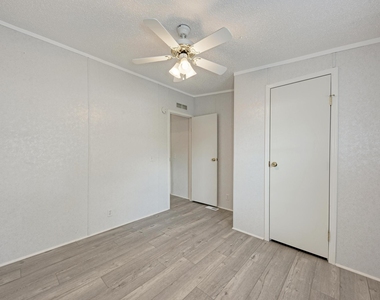 107 Long Shadow Dr - Photo Thumbnail 21