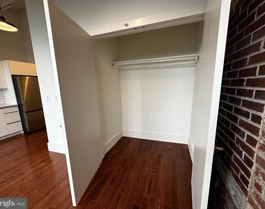 1801 N Howard Street - Photo Thumbnail 4