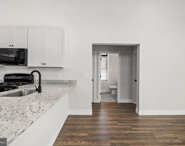 424 Chestnut Street - Photo Thumbnail 3