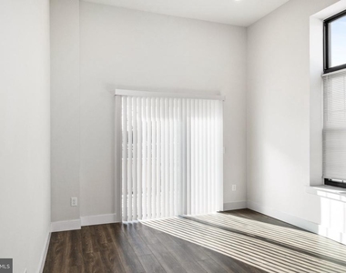 424 Chestnut Street - Photo Thumbnail 5
