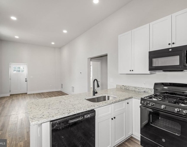 424 Chestnut Street - Photo Thumbnail 21