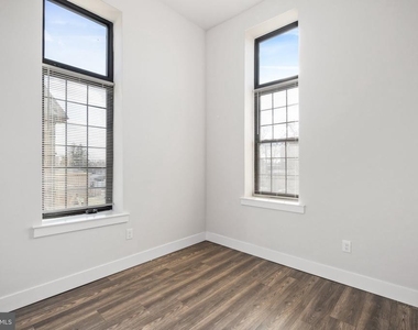 424 Chestnut Street - Photo Thumbnail 12