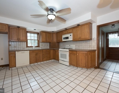 101 Merion Avenue - Photo Thumbnail 6