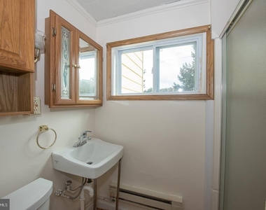 101 Merion Avenue - Photo Thumbnail 7