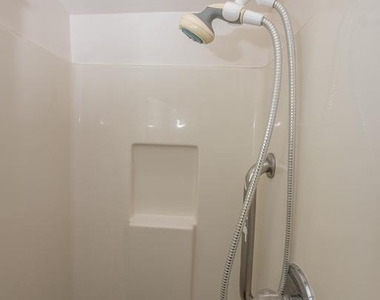 101 Merion Avenue - Photo Thumbnail 8