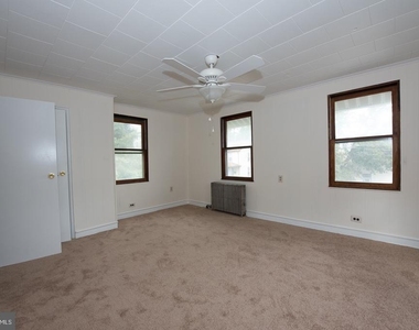 101 Merion Avenue - Photo Thumbnail 12