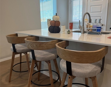 11917 Murano Dr - Photo Thumbnail 6