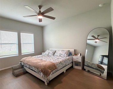 11917 Murano Dr - Photo Thumbnail 9