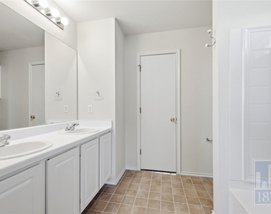 226 Wegstrom St - Photo Thumbnail 13