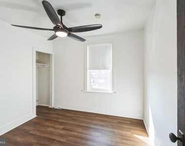101 Selma Street - Photo Thumbnail 3