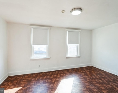 101 Selma Street - Photo Thumbnail 6