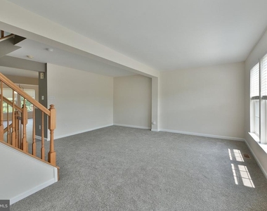 401 Jene Court - Photo Thumbnail 20