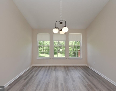 401 Jene Court - Photo Thumbnail 16