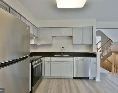 401 Jene Court - Photo Thumbnail 13