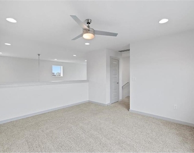 10006 Baden Ln - Photo Thumbnail 17