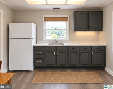 1324 Marlow Street - Photo Thumbnail 2