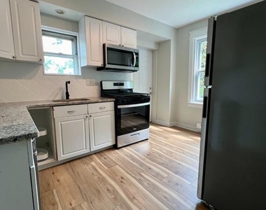 13 Kern Street - Photo Thumbnail 6