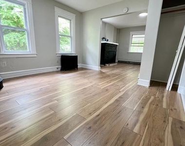 13 Kern Street - Photo Thumbnail 7