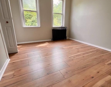 13 Kern Street - Photo Thumbnail 11