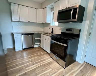 13 Kern Street - Photo Thumbnail 5
