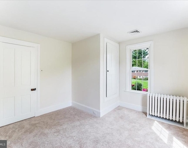 310 Cedar Lane - Photo Thumbnail 16