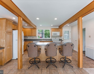 310 Cedar Lane - Photo Thumbnail 8