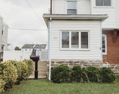 233 Leon Avenue - Photo Thumbnail 2