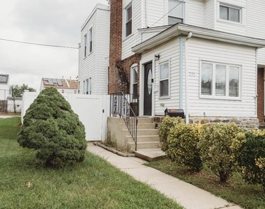233 Leon Avenue - Photo Thumbnail 1