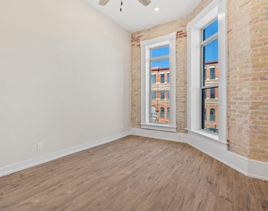 104 E 2nd St - Photo Thumbnail 30