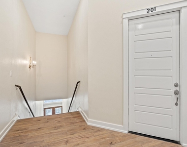 104 E 2nd St - Photo Thumbnail 33