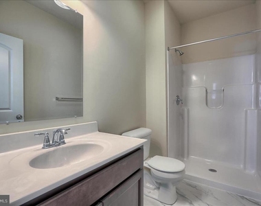 118 High Pointe Drive - Photo Thumbnail 7