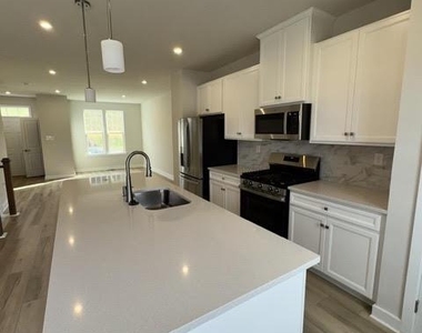 2552 Baydon Lane - Photo Thumbnail 7
