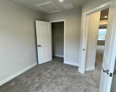 2552 Baydon Lane - Photo Thumbnail 16