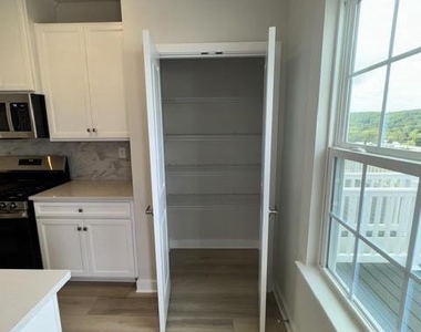2552 Baydon Lane - Photo Thumbnail 10