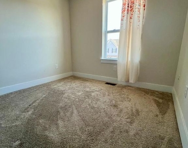 806 806 Pecan Road - Photo Thumbnail 10