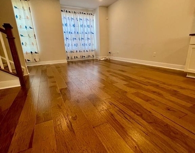 806 806 Pecan Road - Photo Thumbnail 1