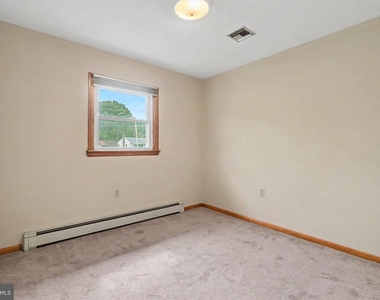 4800 Creekview Road - Photo Thumbnail 7