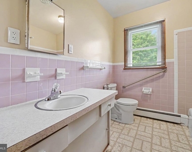 4800 Creekview Road - Photo Thumbnail 8
