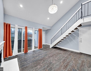 914 Aspen Drive - Photo Thumbnail 8
