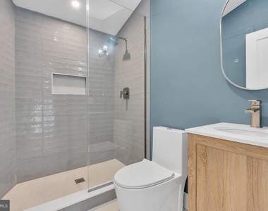 167 Chelsea Avenue - Photo Thumbnail 20